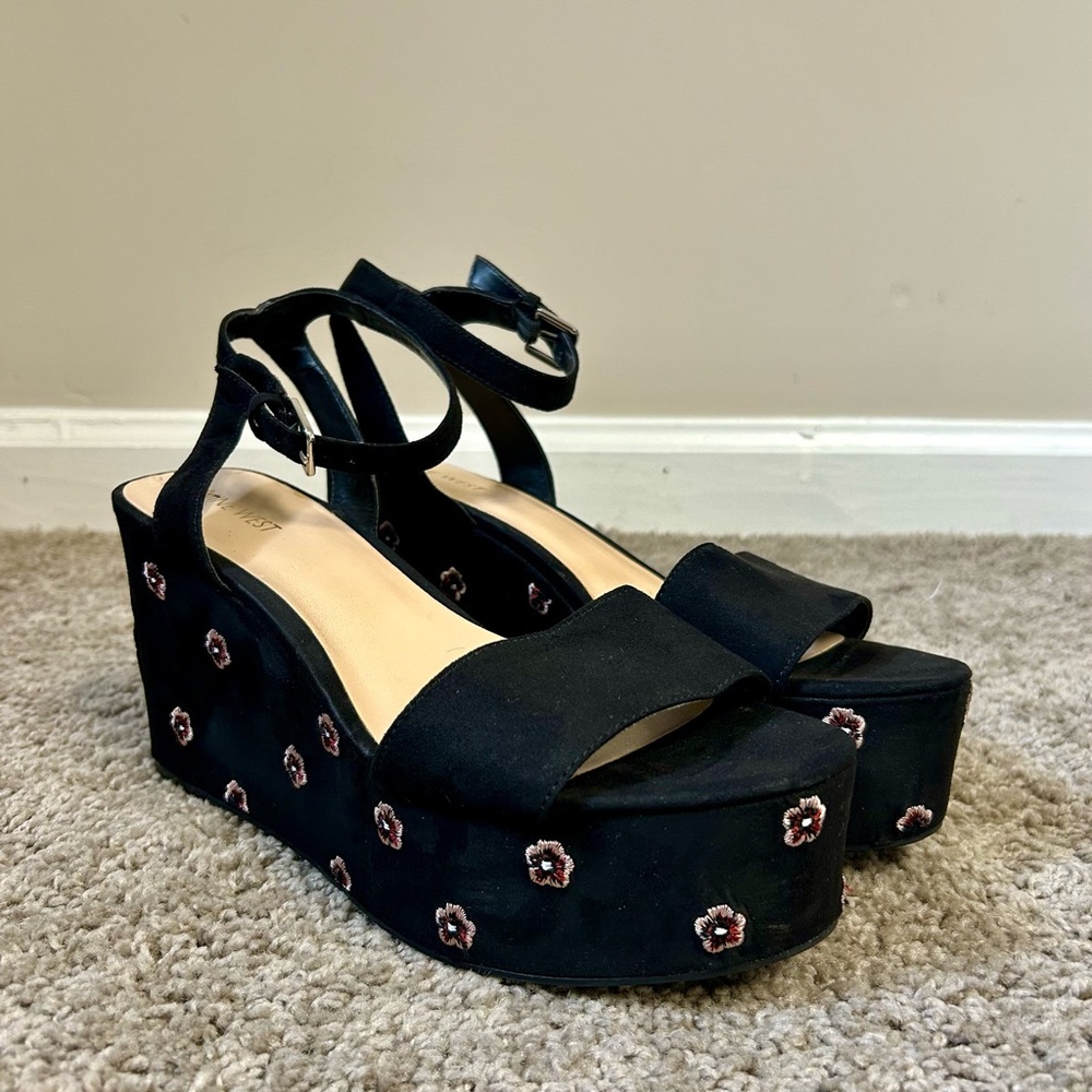 Nine West Black Floral Platform Sandals